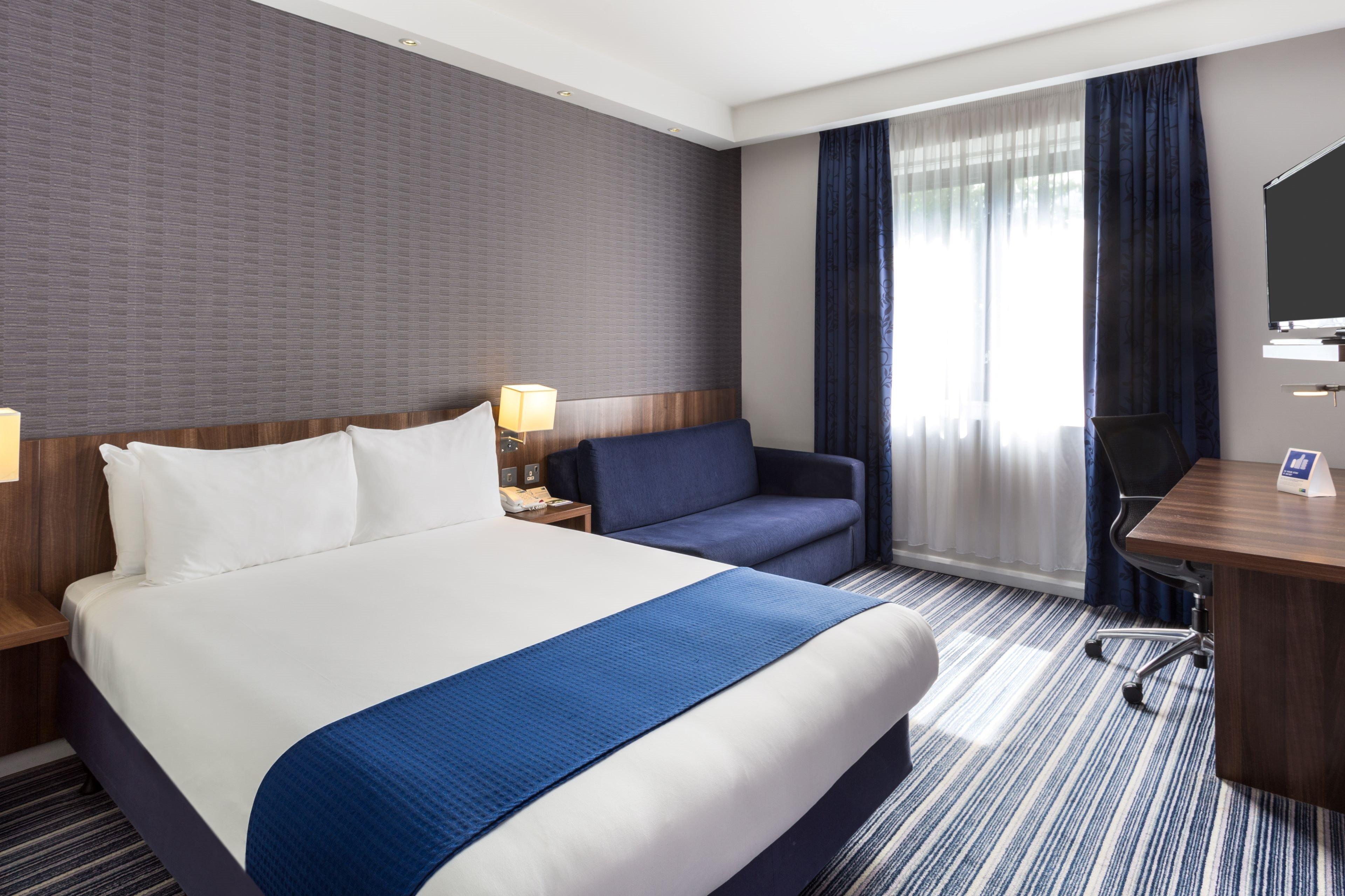 Holiday Inn Express Colchester By Ihg Buitenkant foto