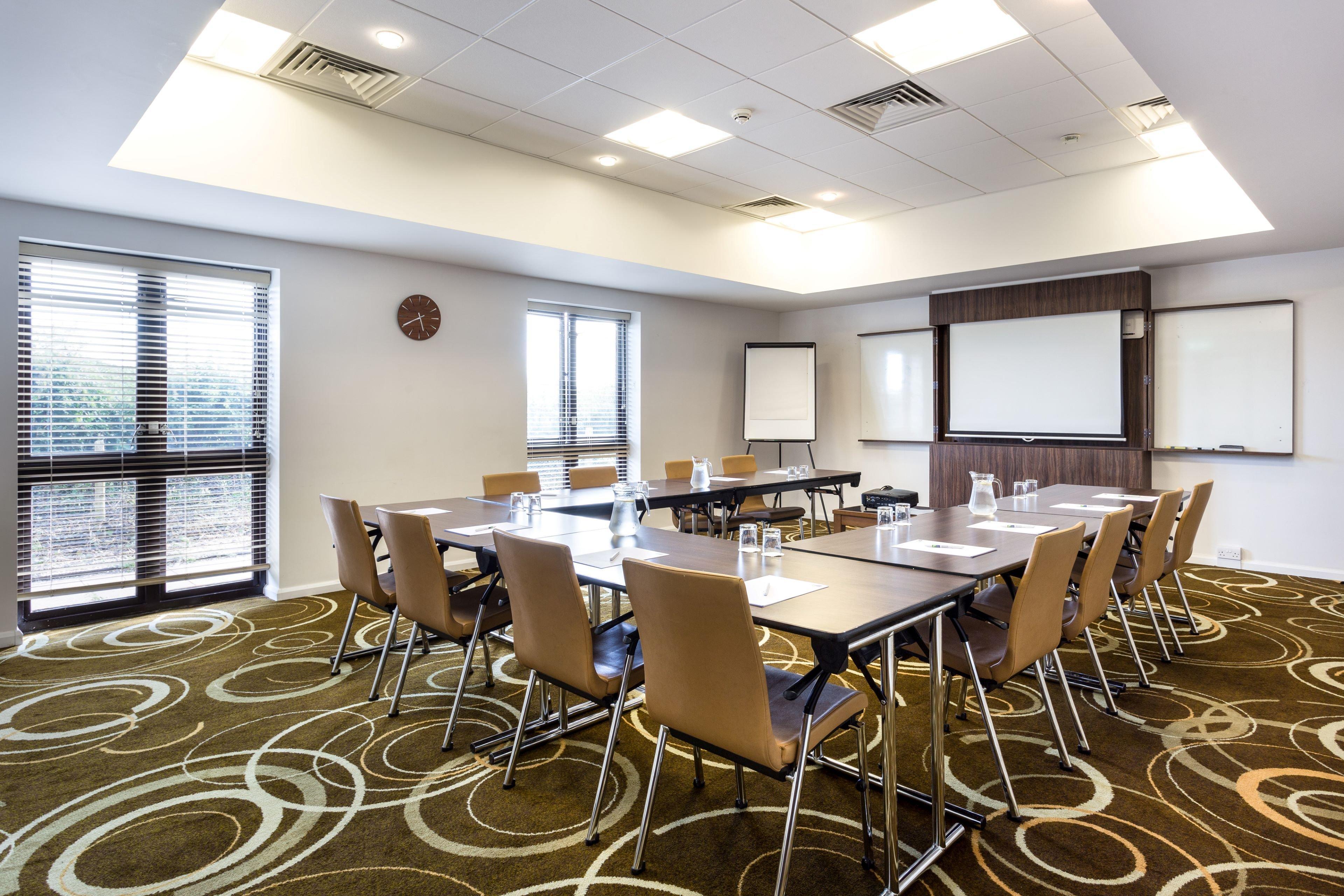 Holiday Inn Express Colchester By Ihg Buitenkant foto