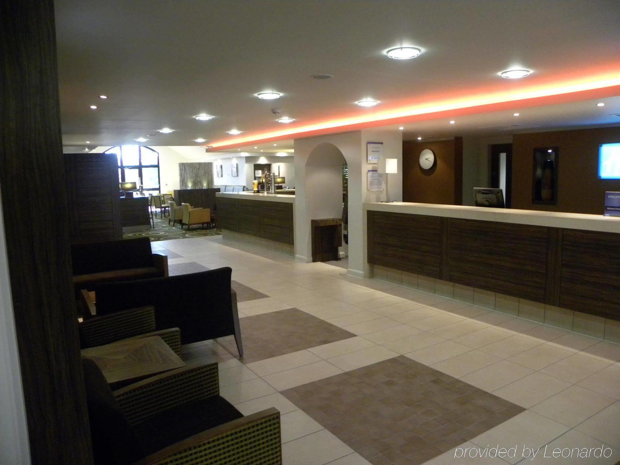 Holiday Inn Express Colchester By Ihg Interieur foto